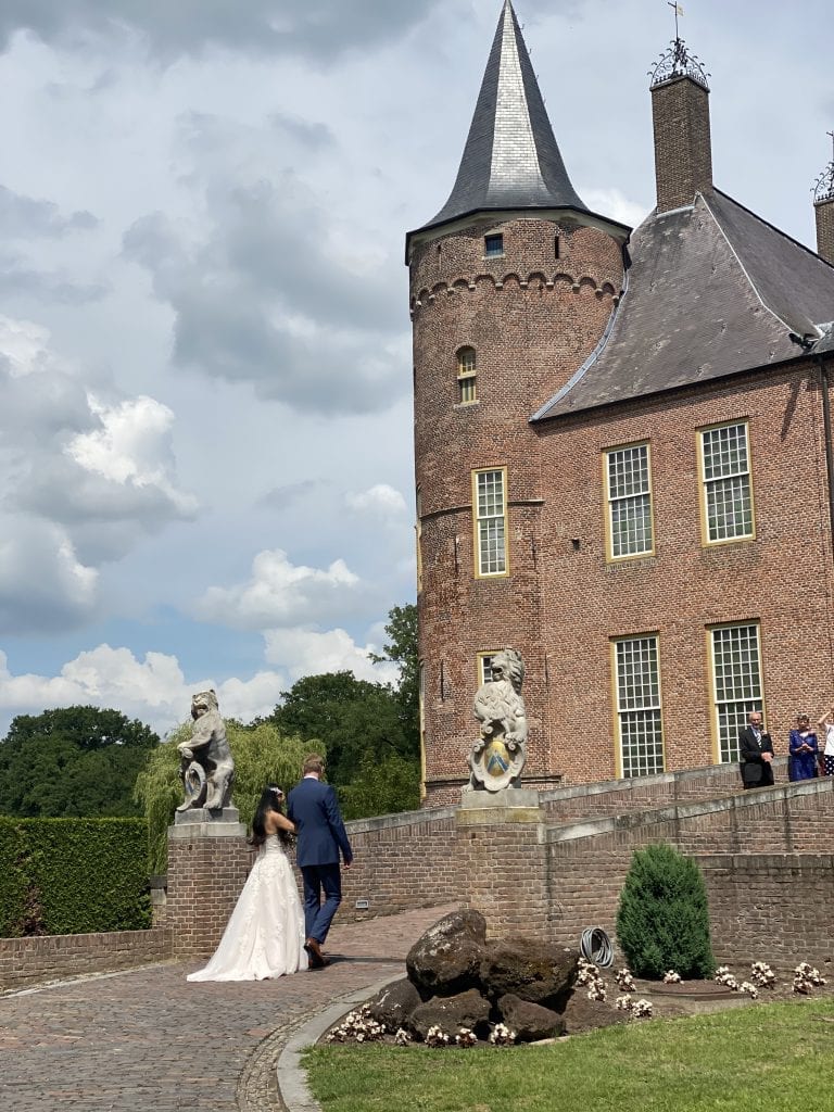 Daar komt de ...