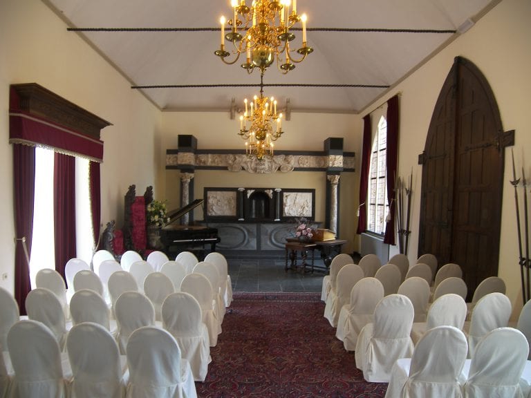 Wapenzaal in trouwopstelling